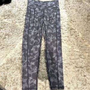 Army print gray leggings